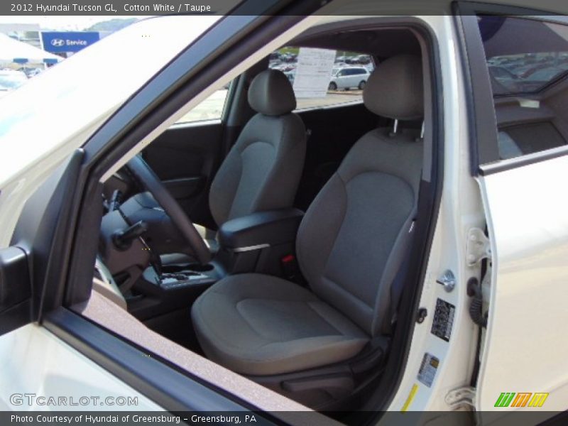 Cotton White / Taupe 2012 Hyundai Tucson GL