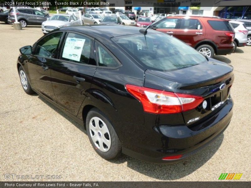 Tuxedo Black / Charcoal Black 2014 Ford Focus S Sedan