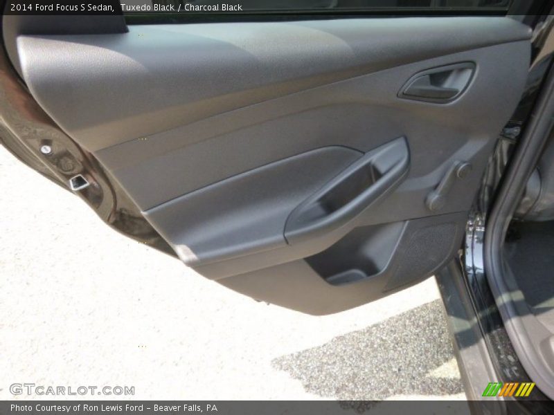 Tuxedo Black / Charcoal Black 2014 Ford Focus S Sedan