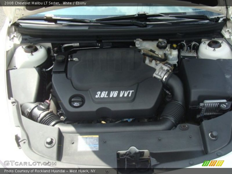 White / Ebony 2008 Chevrolet Malibu LT Sedan