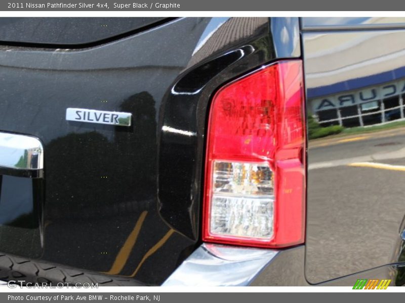 Super Black / Graphite 2011 Nissan Pathfinder Silver 4x4