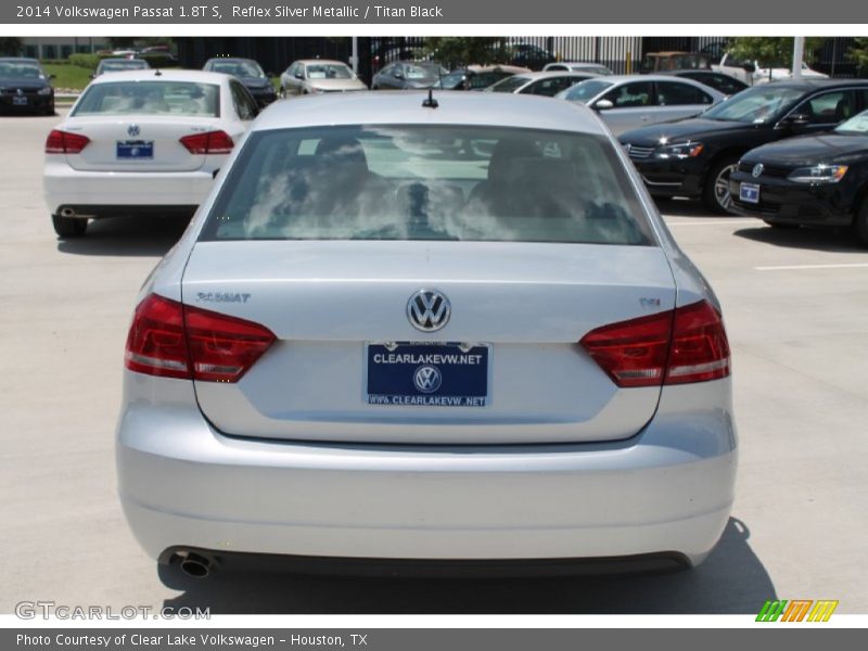 Reflex Silver Metallic / Titan Black 2014 Volkswagen Passat 1.8T S