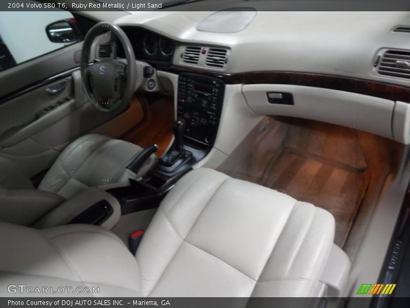 Ruby Red Metallic / Light Sand 2004 Volvo S80 T6