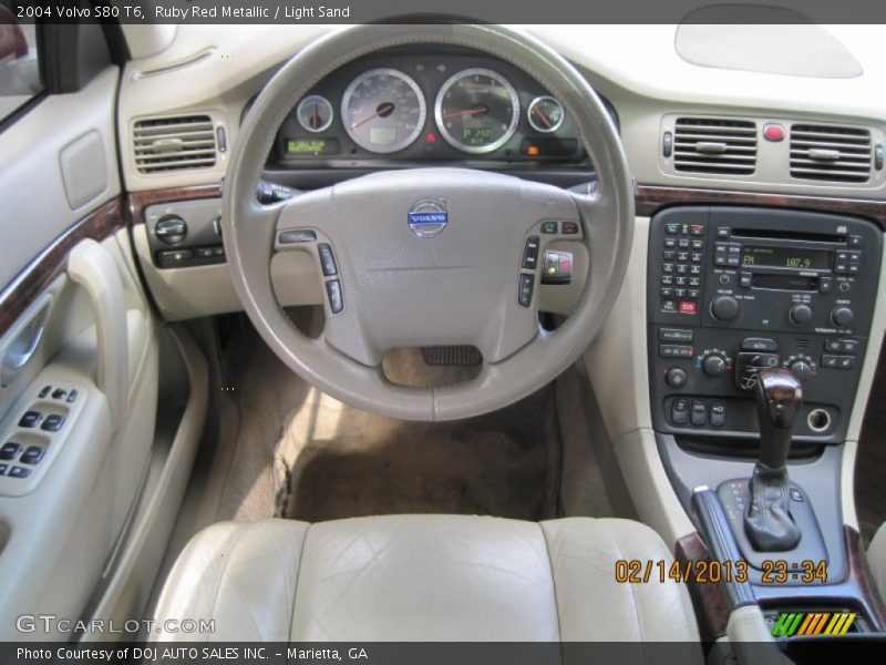 Ruby Red Metallic / Light Sand 2004 Volvo S80 T6