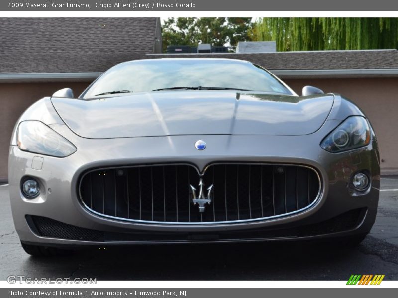 Grigio Alfieri (Grey) / Rosso Corallo 2009 Maserati GranTurismo