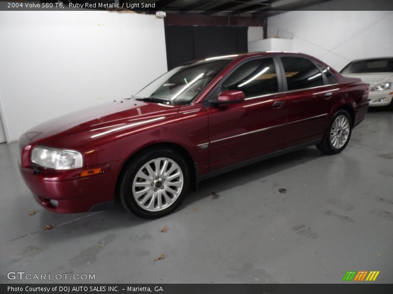 Ruby Red Metallic / Light Sand 2004 Volvo S80 T6