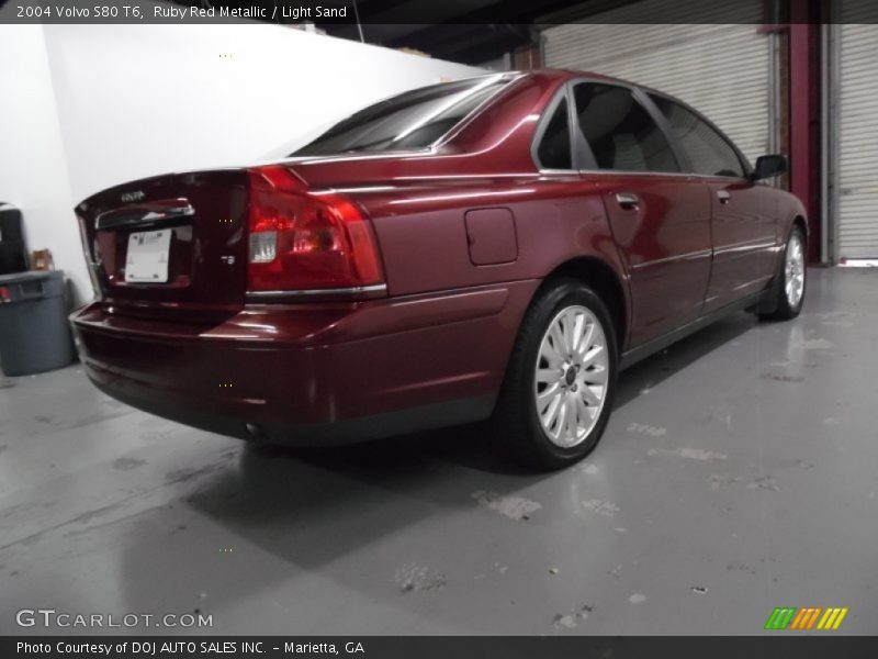 Ruby Red Metallic / Light Sand 2004 Volvo S80 T6