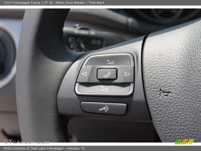 Reflex Silver Metallic / Titan Black 2014 Volkswagen Passat 1.8T SE