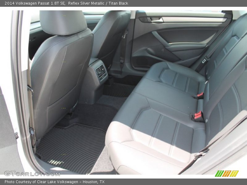 Reflex Silver Metallic / Titan Black 2014 Volkswagen Passat 1.8T SE