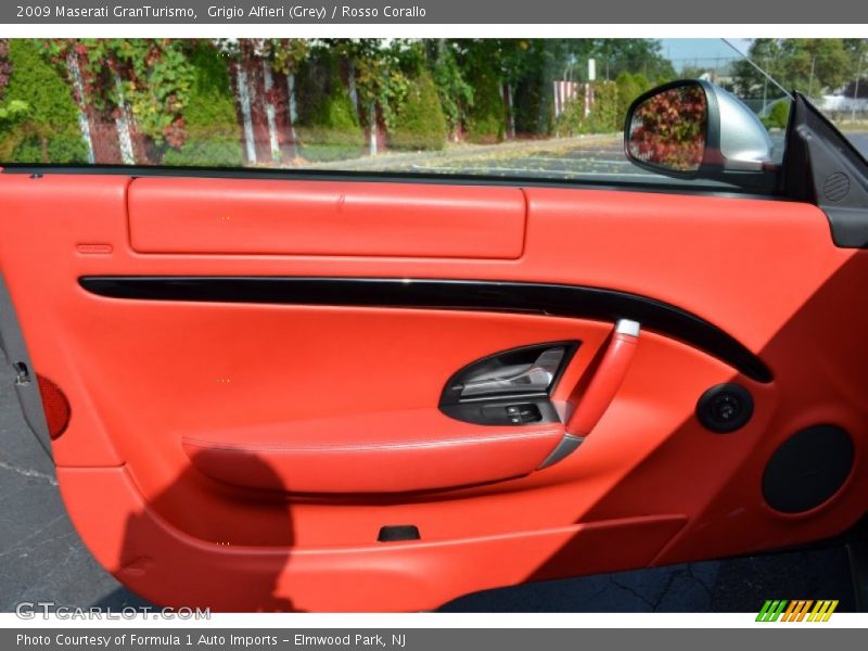 Grigio Alfieri (Grey) / Rosso Corallo 2009 Maserati GranTurismo