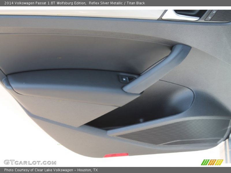 Reflex Silver Metallic / Titan Black 2014 Volkswagen Passat 1.8T Wolfsburg Edition