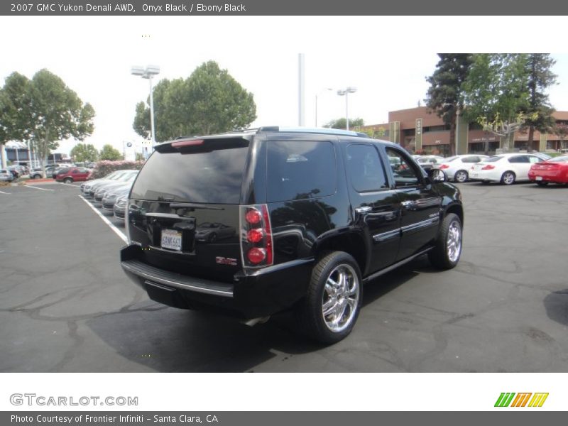 Onyx Black / Ebony Black 2007 GMC Yukon Denali AWD