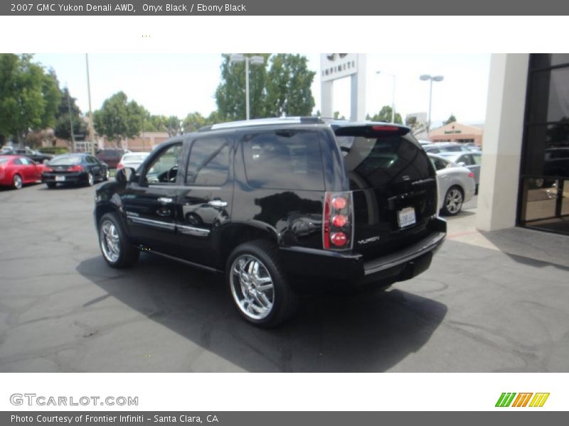 Onyx Black / Ebony Black 2007 GMC Yukon Denali AWD