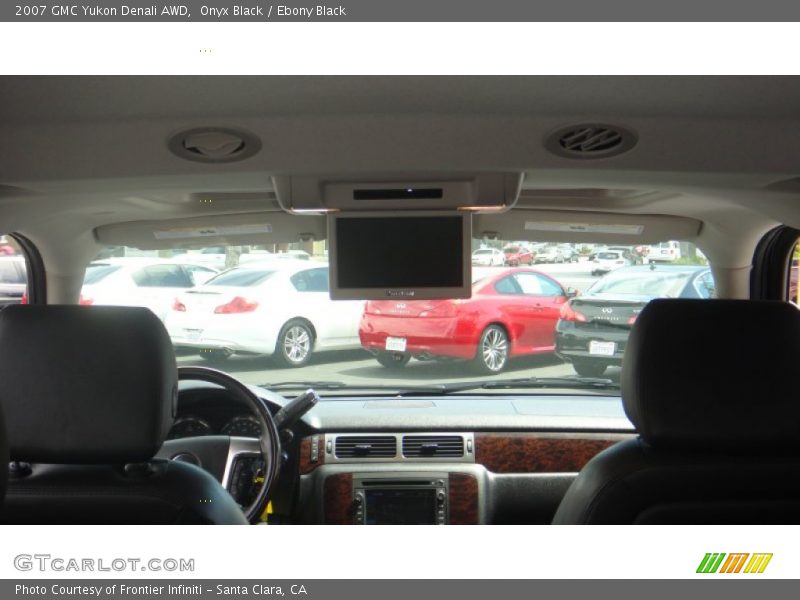 Onyx Black / Ebony Black 2007 GMC Yukon Denali AWD
