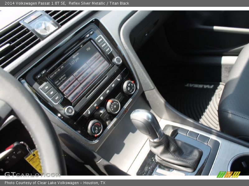 Reflex Silver Metallic / Titan Black 2014 Volkswagen Passat 1.8T SE