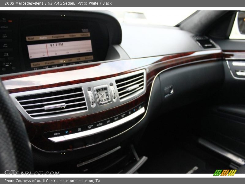 Arctic White / Black 2009 Mercedes-Benz S 63 AMG Sedan