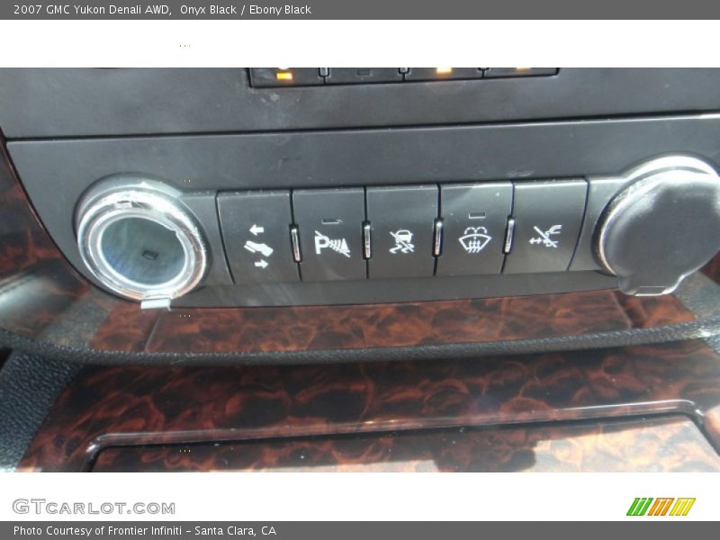 Onyx Black / Ebony Black 2007 GMC Yukon Denali AWD