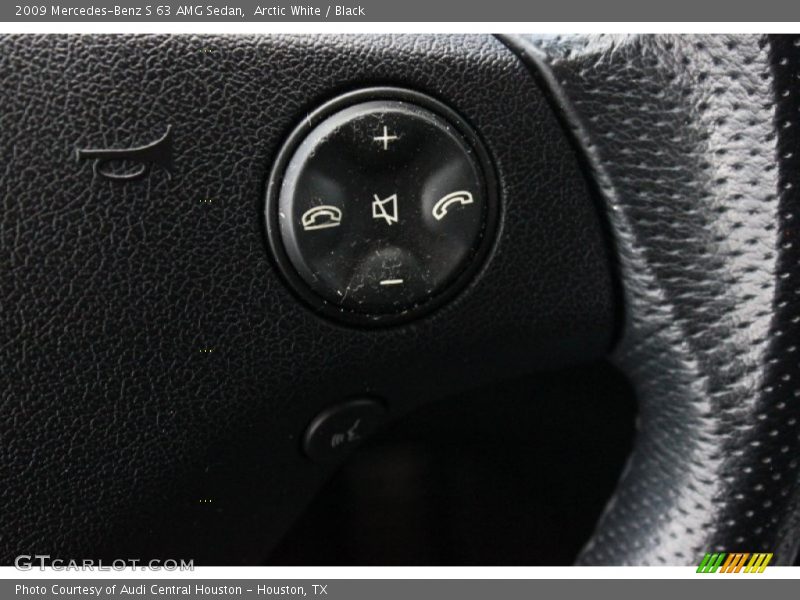 Arctic White / Black 2009 Mercedes-Benz S 63 AMG Sedan