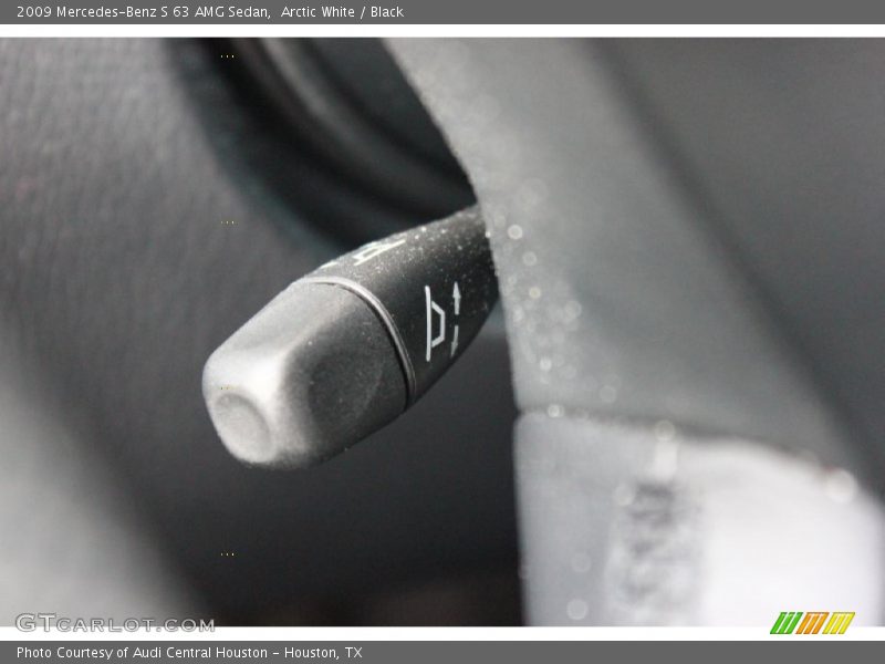 Arctic White / Black 2009 Mercedes-Benz S 63 AMG Sedan