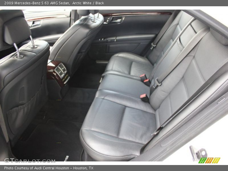 Arctic White / Black 2009 Mercedes-Benz S 63 AMG Sedan