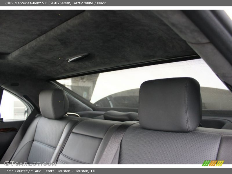 Arctic White / Black 2009 Mercedes-Benz S 63 AMG Sedan