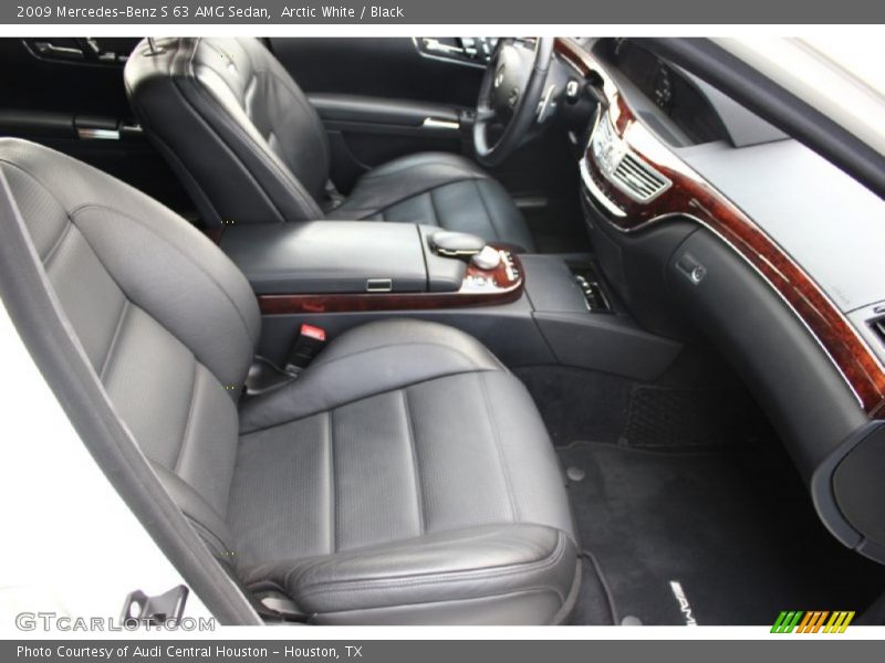 Arctic White / Black 2009 Mercedes-Benz S 63 AMG Sedan