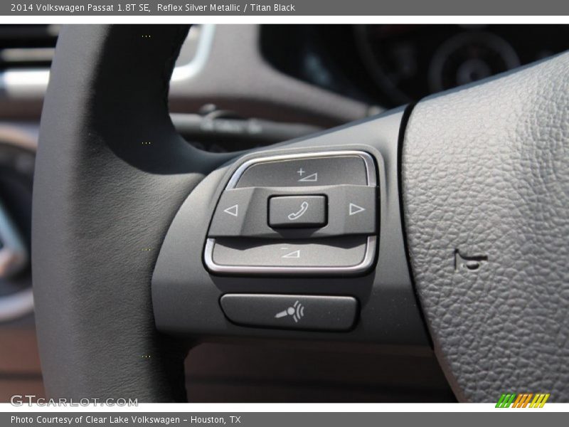 Reflex Silver Metallic / Titan Black 2014 Volkswagen Passat 1.8T SE