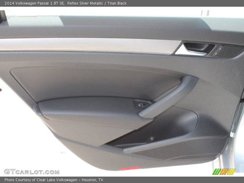 Reflex Silver Metallic / Titan Black 2014 Volkswagen Passat 1.8T SE
