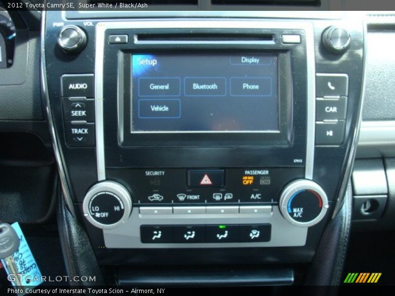 Super White / Black/Ash 2012 Toyota Camry SE