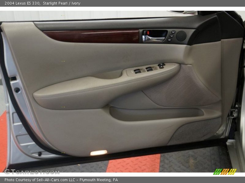 Starlight Pearl / Ivory 2004 Lexus ES 330
