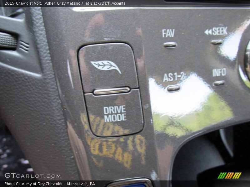 Ashen Gray Metallic / Jet Black/Dark Accents 2015 Chevrolet Volt