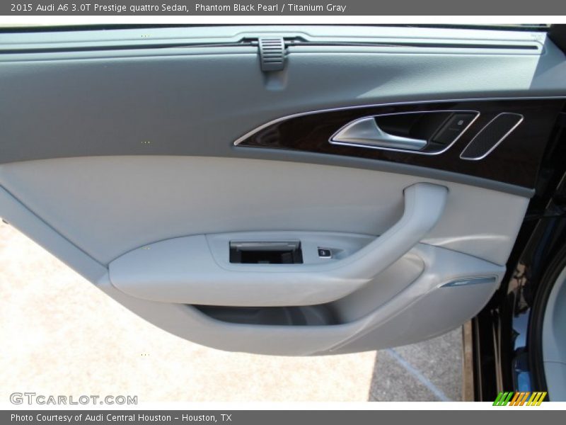 Door Panel of 2015 A6 3.0T Prestige quattro Sedan