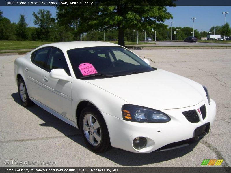 Ivory White / Ebony 2008 Pontiac Grand Prix Sedan