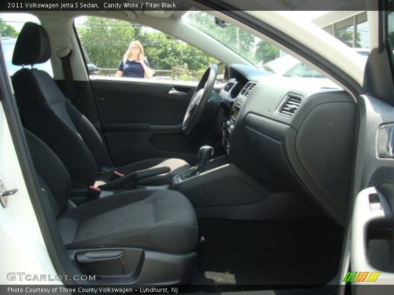 Candy White / Titan Black 2011 Volkswagen Jetta S Sedan