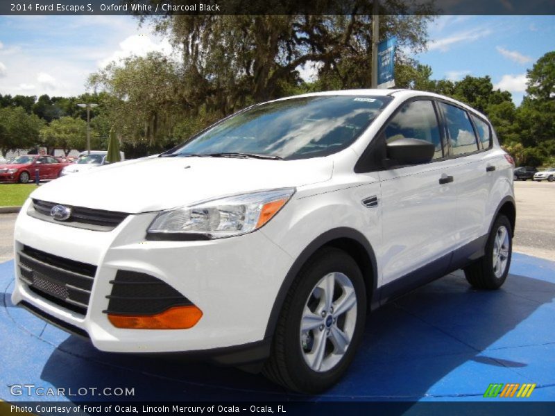 Oxford White / Charcoal Black 2014 Ford Escape S