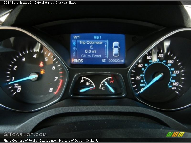 Oxford White / Charcoal Black 2014 Ford Escape S