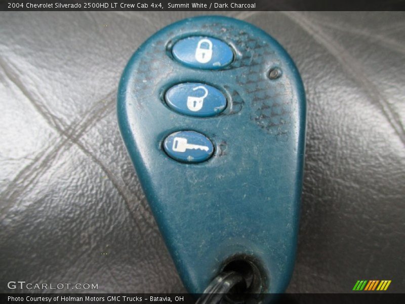Summit White / Dark Charcoal 2004 Chevrolet Silverado 2500HD LT Crew Cab 4x4
