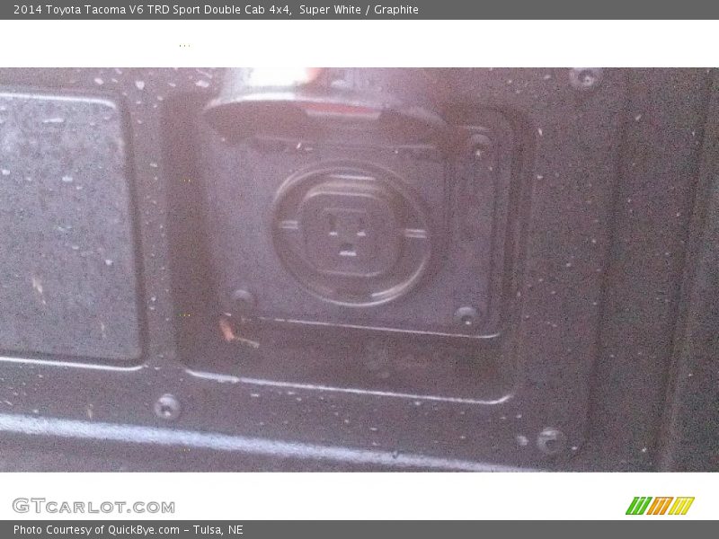 Super White / Graphite 2014 Toyota Tacoma V6 TRD Sport Double Cab 4x4