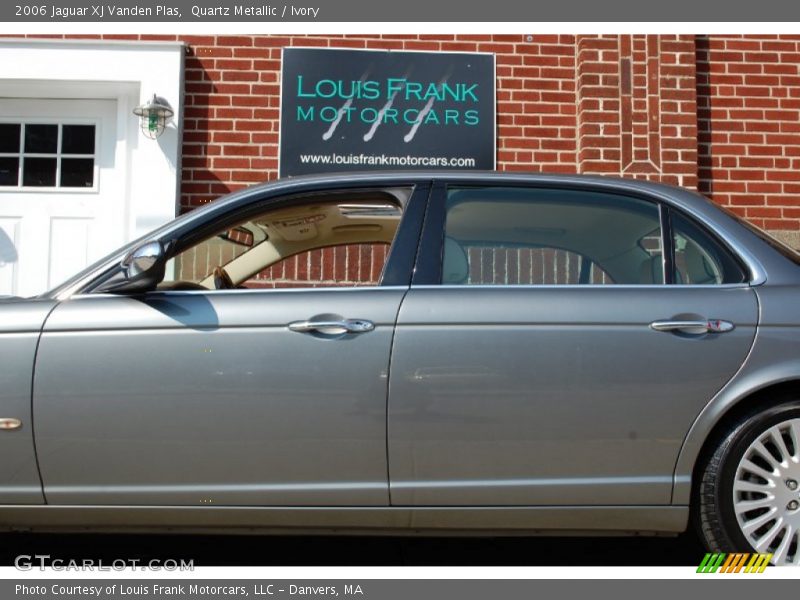 Quartz Metallic / Ivory 2006 Jaguar XJ Vanden Plas