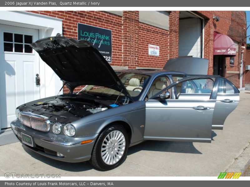 Quartz Metallic / Ivory 2006 Jaguar XJ Vanden Plas