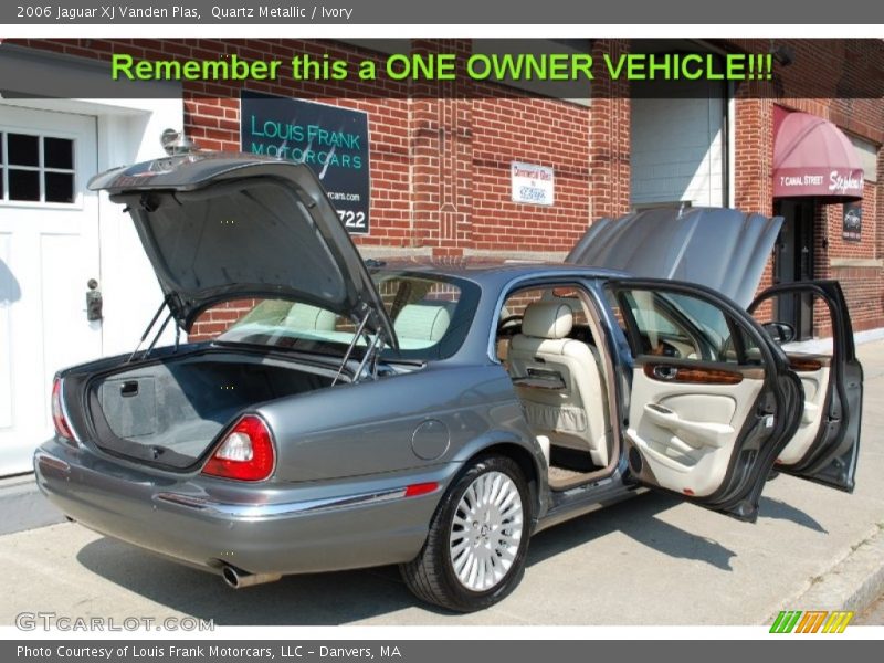 Quartz Metallic / Ivory 2006 Jaguar XJ Vanden Plas