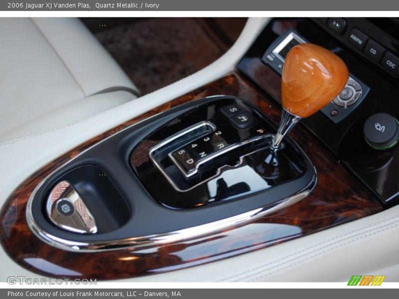 Quartz Metallic / Ivory 2006 Jaguar XJ Vanden Plas