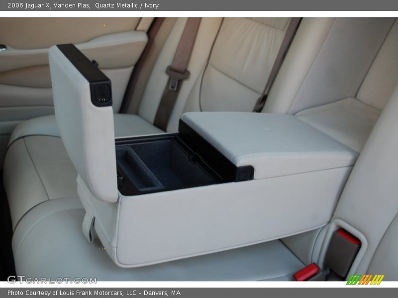 Quartz Metallic / Ivory 2006 Jaguar XJ Vanden Plas