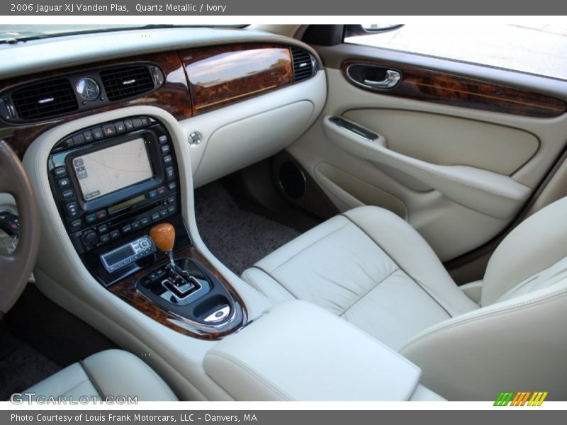 Quartz Metallic / Ivory 2006 Jaguar XJ Vanden Plas