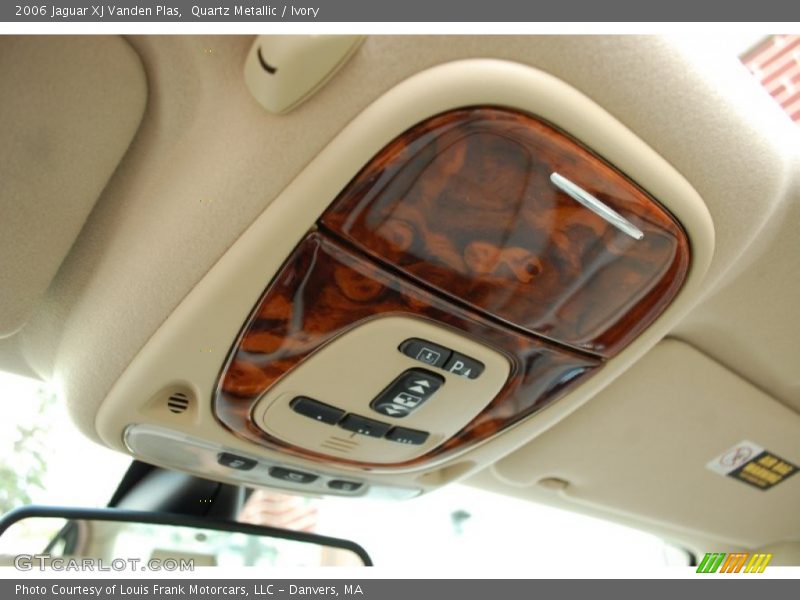 Quartz Metallic / Ivory 2006 Jaguar XJ Vanden Plas