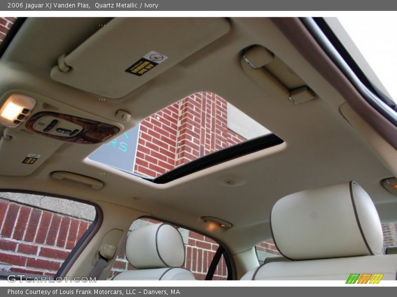 Quartz Metallic / Ivory 2006 Jaguar XJ Vanden Plas