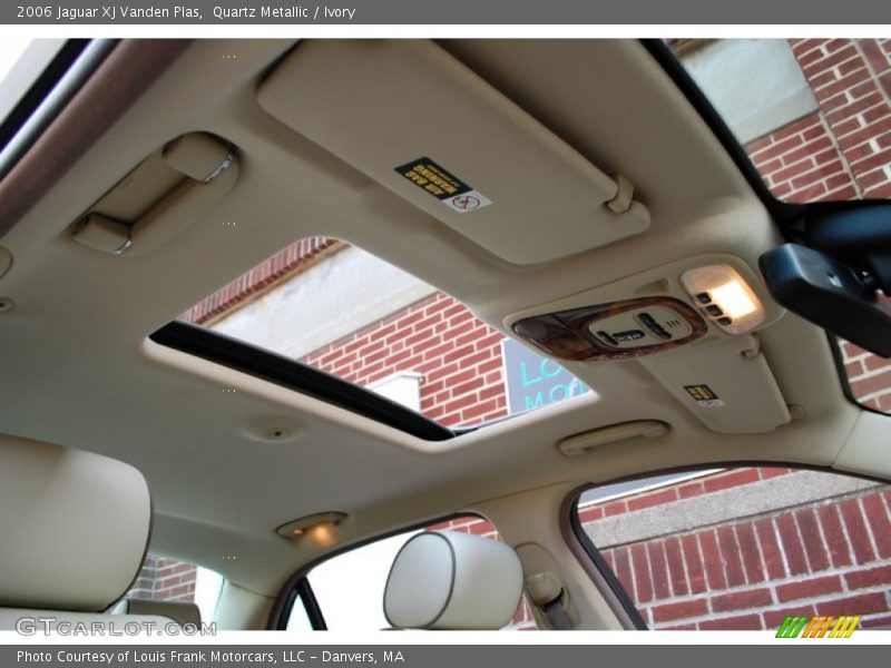 Quartz Metallic / Ivory 2006 Jaguar XJ Vanden Plas