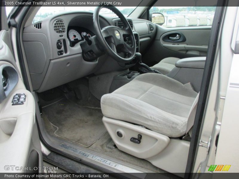 Silverstone Metallic / Light Gray 2005 Chevrolet TrailBlazer LS 4x4