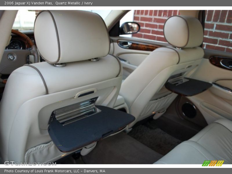 Quartz Metallic / Ivory 2006 Jaguar XJ Vanden Plas