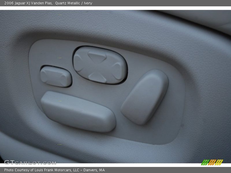 Quartz Metallic / Ivory 2006 Jaguar XJ Vanden Plas